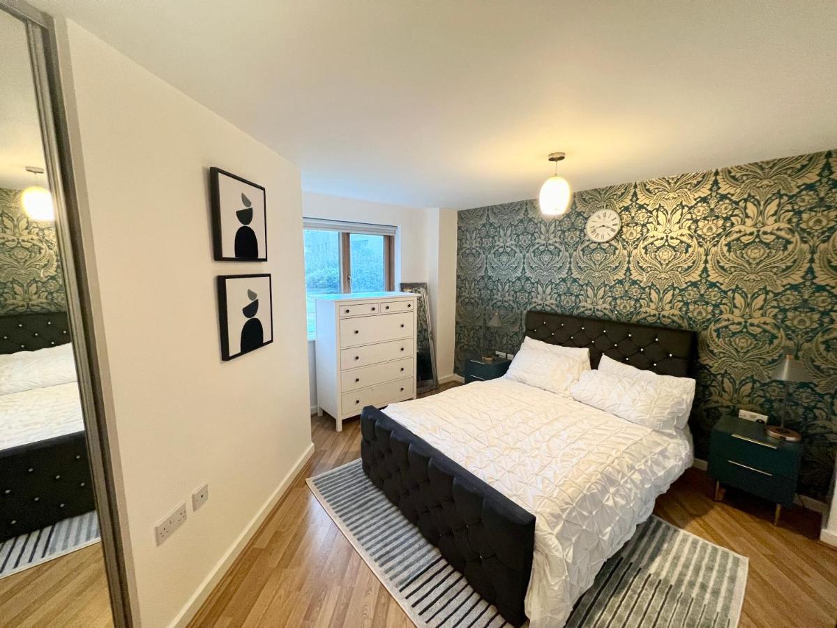 2 Bedroom Apartment Near Olympic Park With Free Parking ลอนดอน ภายนอก รูปภาพ